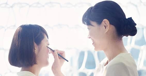 資生堂 Shiseido Group Shiseido Group Official Instagramさんのインスタグラム写真 - (資生堂 Shiseido Group Shiseido Group Official InstagramInstagram)「[History of Shiseido 2: Be Yourself with The Power of Makeup] It all started in 1956. Shiseido launched the makeup products “Shiseido Spots Cover” in Japan to ease the pain of those suffering from burns caused by the ravages of war. Today, this has evolved into the “Perfect Cover Series”, which addresses changes in appearance caused by side effects of cancer treatment, bruises and scars. We’re also expanding services overseas for “the power of makeup” to help people everywhere live their lives freely. We are always striving to realize a better world through the power of beauty.   More Details: https://bit.ly/3klOH3T   #SpotsCover #PerfectCover #ShiseidoLifeQualityMakeup #shiseido #資生堂ライフクオリティビューティーセンター #資生堂」2月25日 18時12分 - shiseido_corp