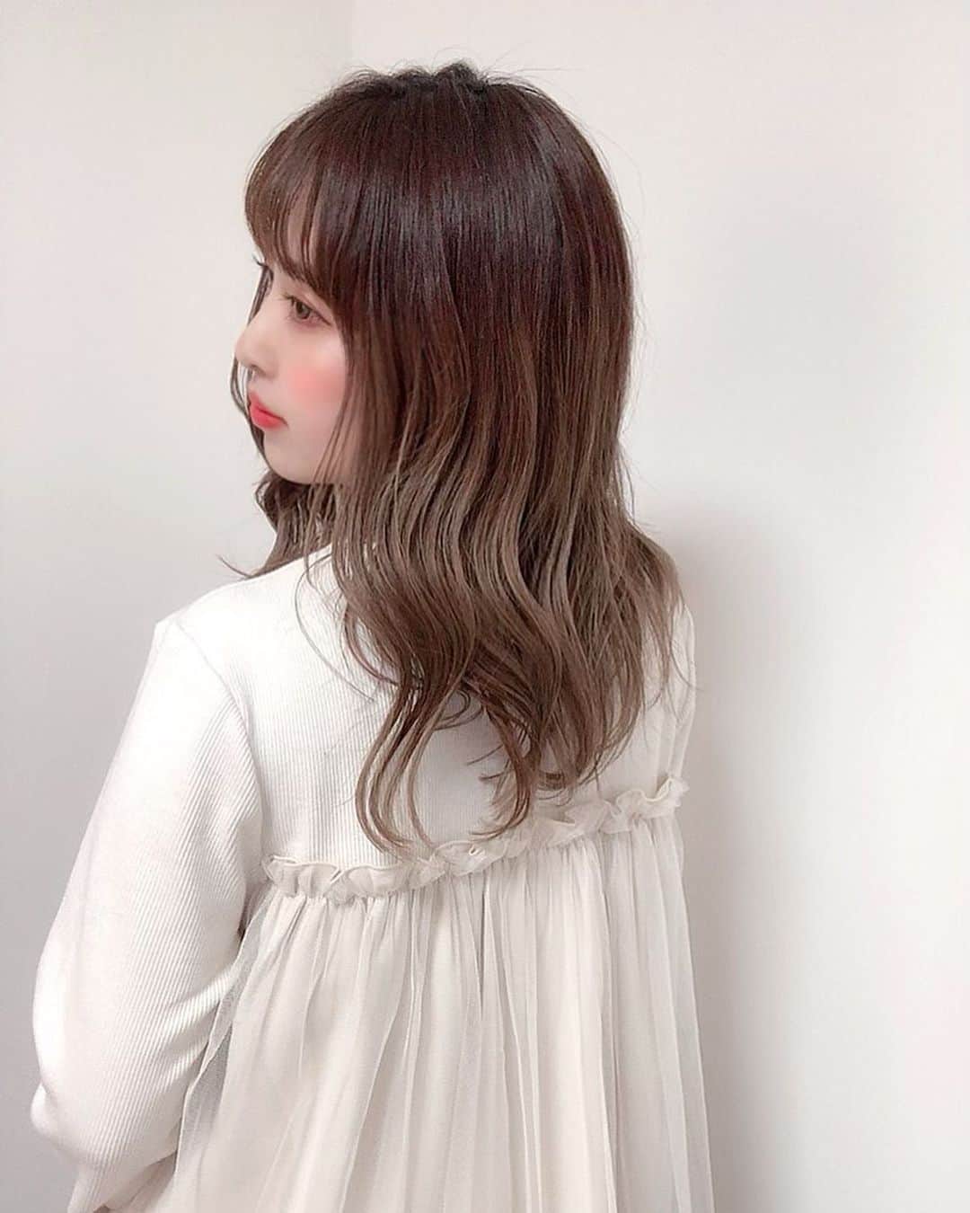 のインスタグラム：「.｡.:*♡  チュールとか、裾のテープリボンとか 好きすぎるトップス🍓  子供服petitmainの 大人ライン、petitmainLIENの🤭💕  パンツ穿くときにインしなくても着られる ちょっとお尻隠れるくらいの チュニックが欲しくて🌸ほどよい◎  .」