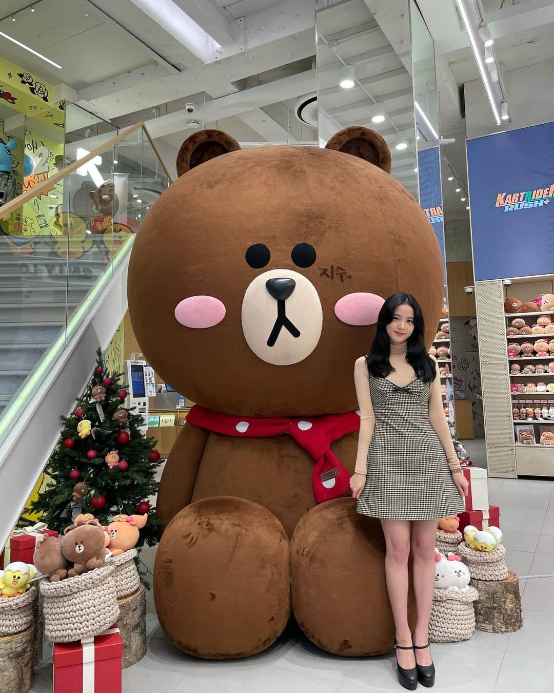 ジスさんのインスタグラム写真 - (ジスInstagram)「@linefriends  #LINEFRIENDS 🐻💚#KARTRIDER 🚗#KARTRIDERRUSHPLUS #카러플 @kartriderrushplus」2月25日 18時23分 - sooyaaa__