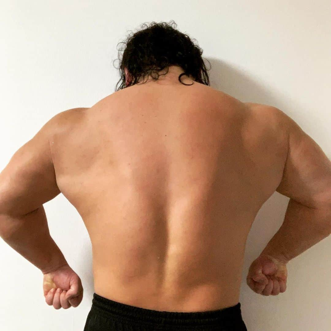 吉田隆司さんのインスタグラム写真 - (吉田隆司Instagram)「今日は背中のお稽古でした💧 I trained my back today…💪 #dragongate #prowrestling #bodybuilding #muscle #fitness #backtraining #goldgym #anytimefitness #ドラゴンゲート #プロレス #トレーニング #フィットネス #フィジーク #ボディービル #吉田隆司 #背中 #근육 #트레이너 #다이어트 #피트니스」2月25日 18時25分 - yoshidatakashidg