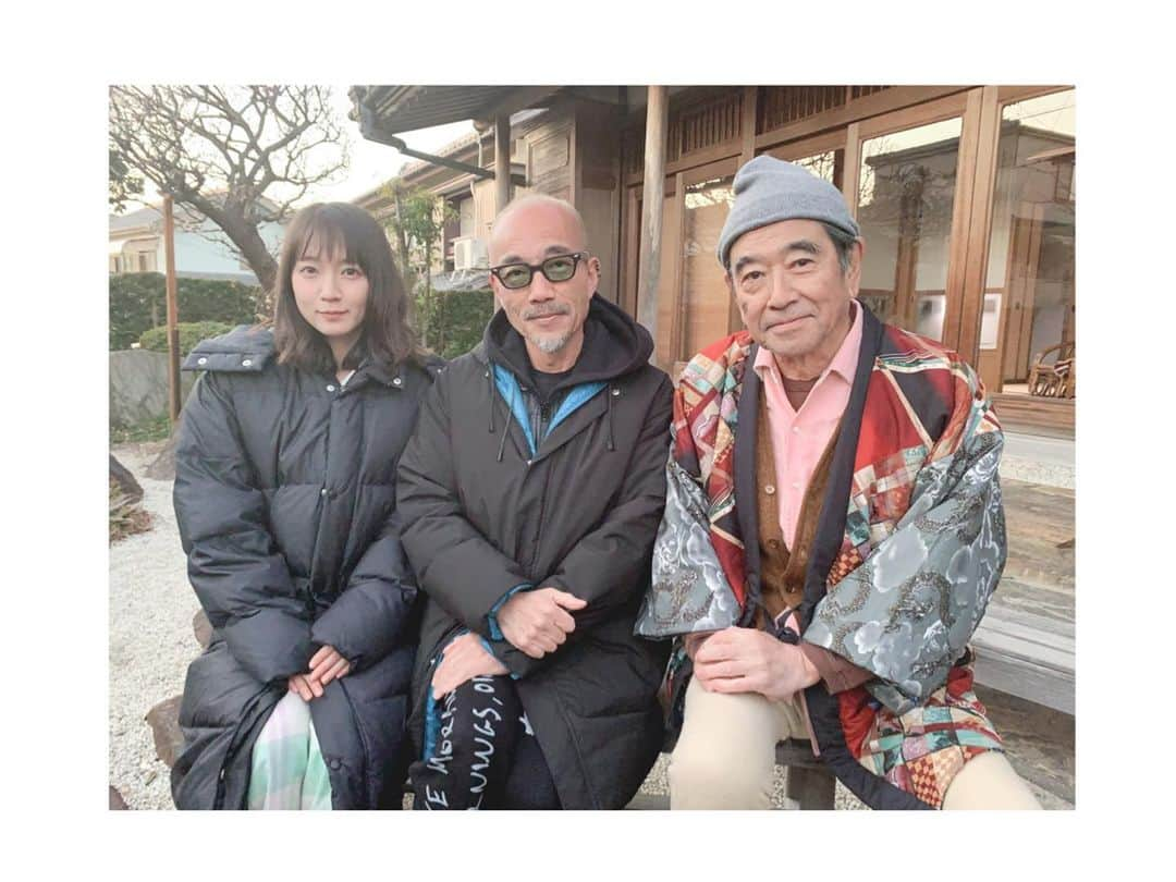 吉岡里帆さんのインスタグラム写真 - (吉岡里帆Instagram)「竹中監督と石坂さんと。 蒲郡の皆様の愛のお弁当。 ありがとうございました。 お手紙がついていて、とても嬉しい気持ちになりました。  映画"裏ゾッキ"もお楽しみに！ @urazokki #映画　#蒲郡」2月25日 18時26分 - riho_yoshioka