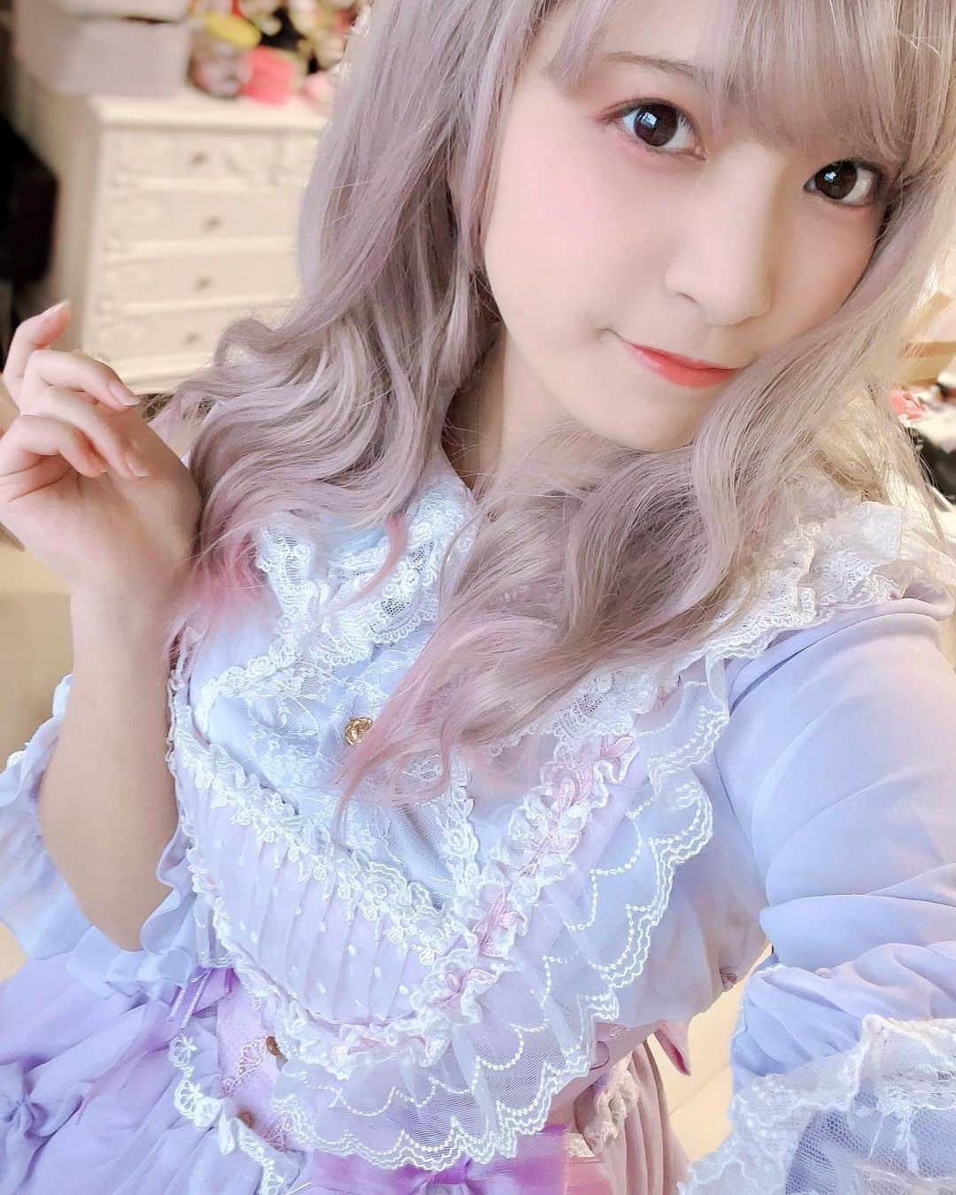 根尾あかりのインスタグラム：「ꪔ̤̮⑅﻿*̩̩̥*̩̩̥ . . . #girlism  #angelicpretty  #lolita  #lolitagirl  #lolitafashion  #ロリータ  #ロリータファッション」