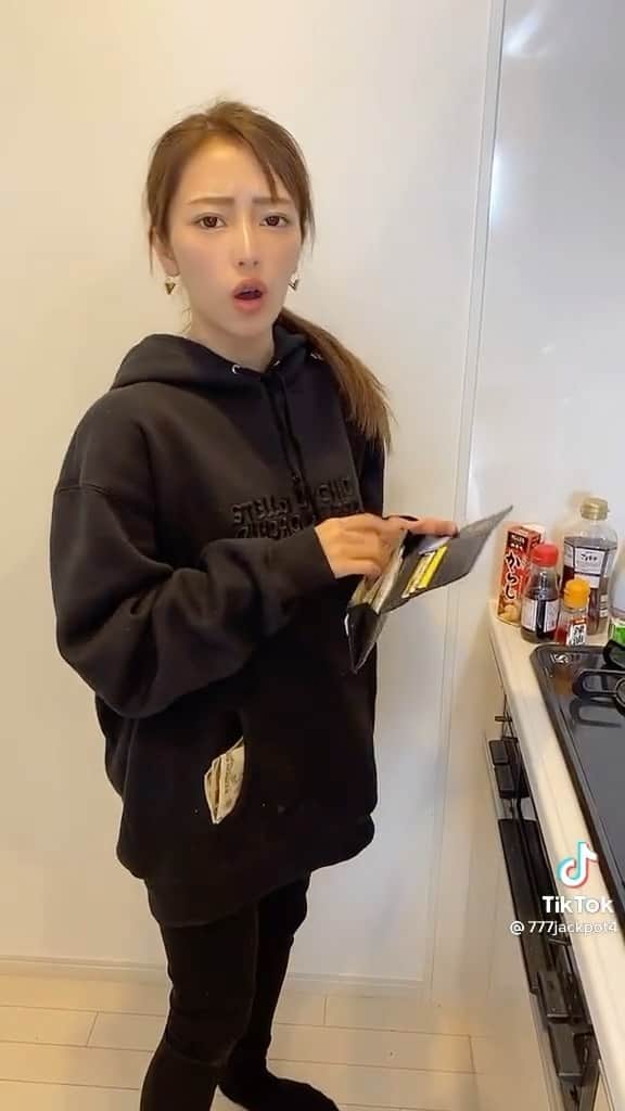 ☆SH!NR!☆のインスタグラム：「信用してるから大丈夫だよね？✨ケンチャナヨ」