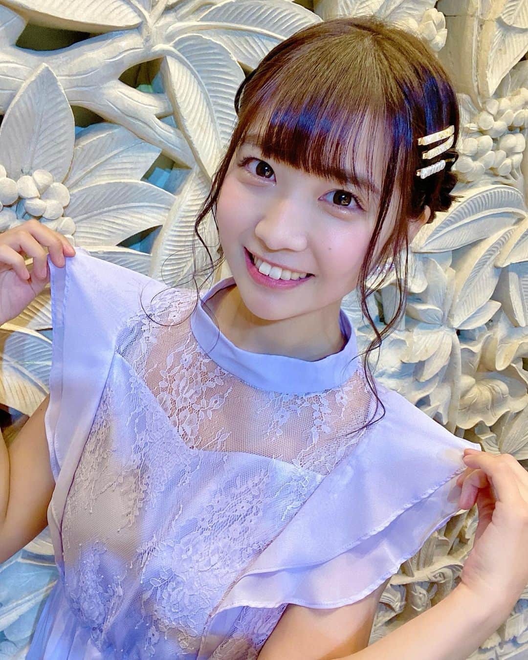 天羽希純のインスタグラム：「友達の結婚式で久々に会った中学の頃好きだった同級生✨的な🥰  #パーティーヘア #パーティードレス #パーティーコーデ #ドレス #ミニドレス #ヘアアレンジ #アップヘア #編み込み #アイドル #結婚式 #結婚式コーデ #結婚式ヘアアレンジ #結婚式お呼ばれ」