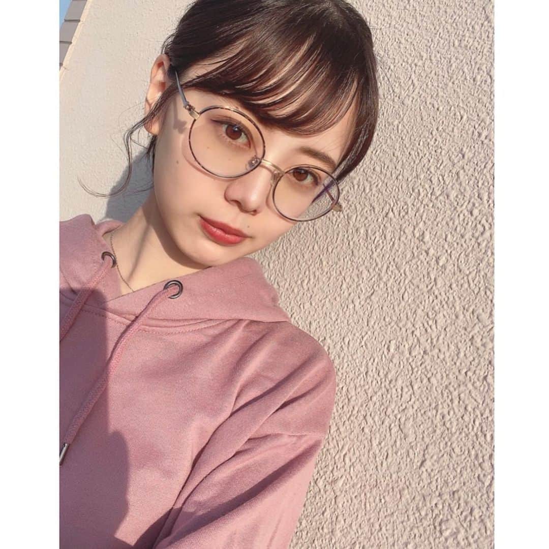 のインスタグラム：「･ やっとメガネ買うた🕶 ･ これでコンタクト買い忘れても外でれる✩⃝ ･ #new#メガネ#スヌーピーコラボ#👓」