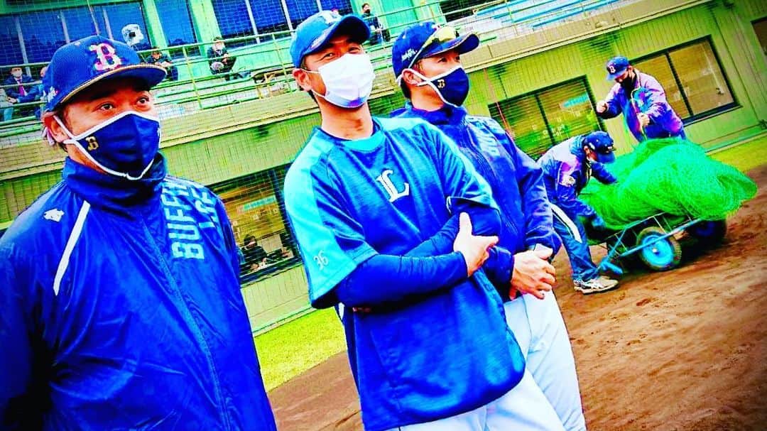 梵英心さんのインスタグラム写真 - (梵英心Instagram)「Same generation series.  ORIX Koyano coach. LIONS Akada coach.」2月25日 18時52分 - eishin_soyogi