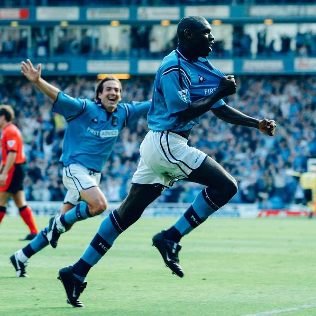 マンチェスター・シティFCさんのインスタグラム写真 - (マンチェスター・シティFCInstagram)「Feed the Goat and he will score! 🐐🎶 Happy Birthday, Shaun Goater! #mancity」2月25日 19時00分 - mancity