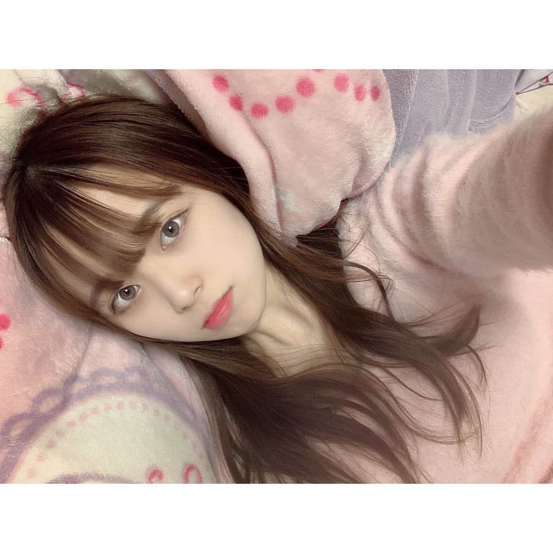我妻美月のインスタグラム：「めいくかえてみた☁️ あさってラジオ！よろしくね〜〜🥛♥ ． ． ． ． #instagram #instagood #selfie  #ラジオ#レインボータウンFM」