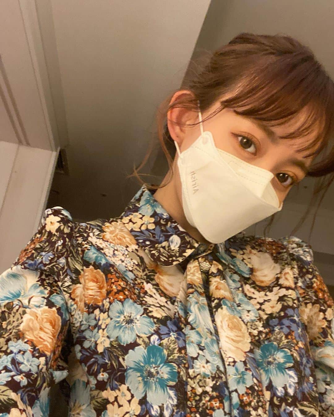 野島樺乃のインスタグラム：「🪶」