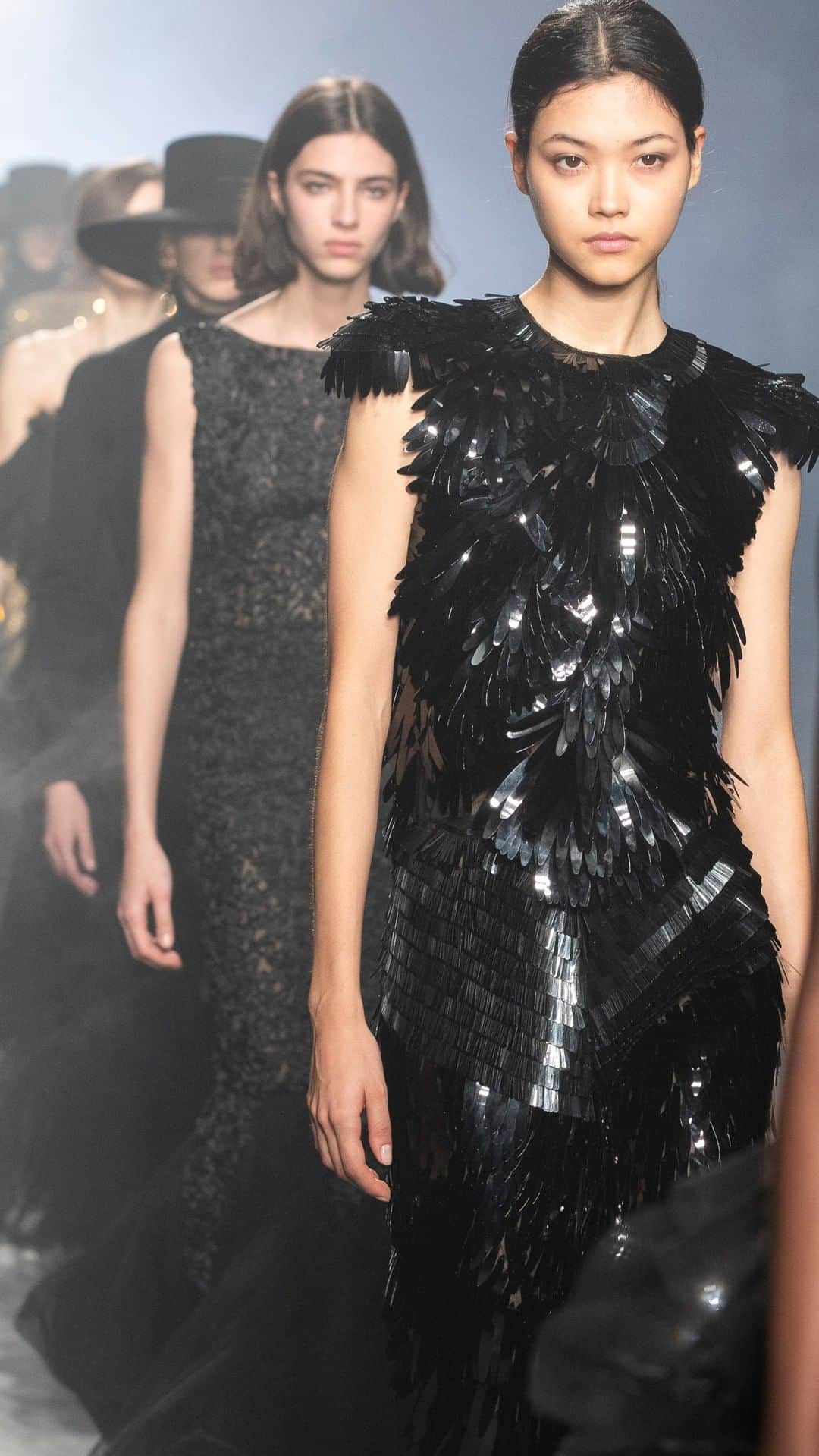 アルベルタフェレッティのインスタグラム：「The present time thrives on dichotomies and contradictions. It asks for reassuring gestures while inciting decisive actions. The new Alberta Ferretti collection moves along this thin line. It is made of enveloping shapes, which embrace the body in the warmth of fuzzy, protective textures; it eskews angles, flowing in curves.   #AlbertaFerretti #FW21 #MFW」