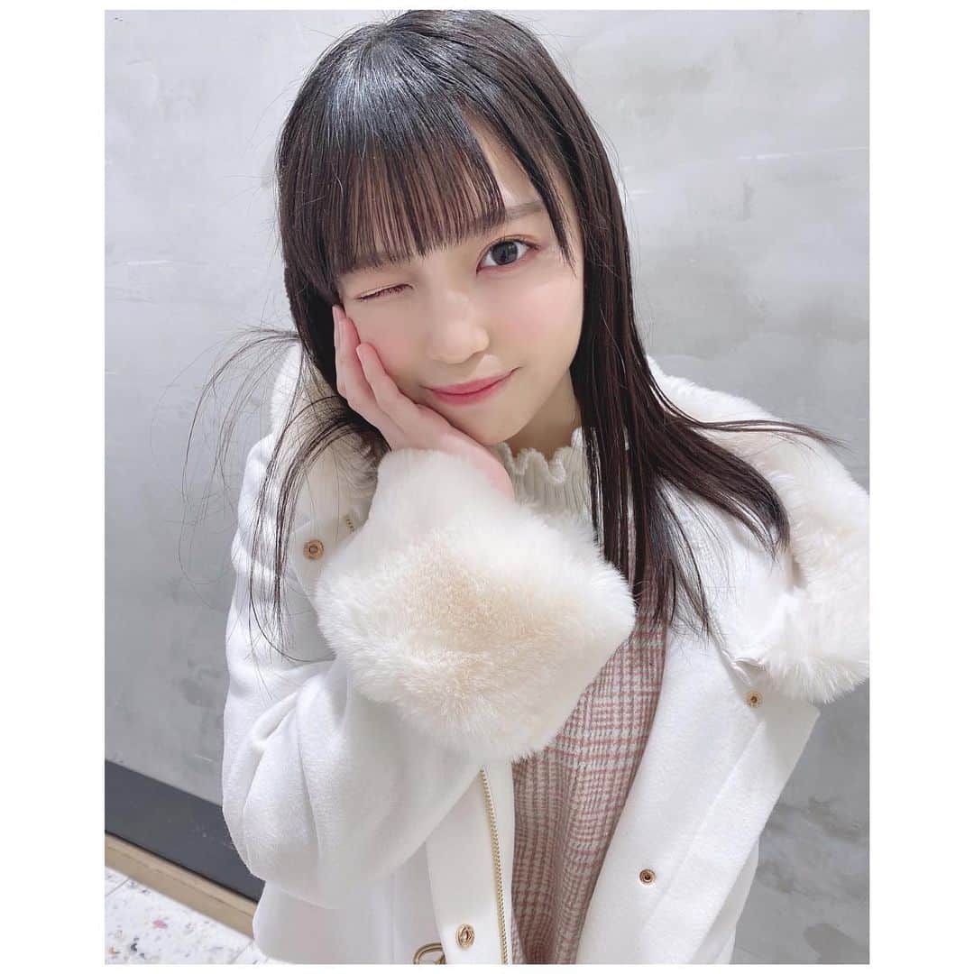 岩田陽菜のインスタグラム：「🎀ヲタ活ファッションです🎀﻿ ﻿ たまぴよが並んでおりました🧅🐤💖﻿ ﻿ ﻿ #冬服#winter#winterfashion#fashion#ヘアアレンジ#ストレート#ワンピース#イヤリング﻿ #アウター#missmine﻿ #boots#MERCURYDUO﻿ #back#michaelkors #ヲタ活 #量産型ヲタク」