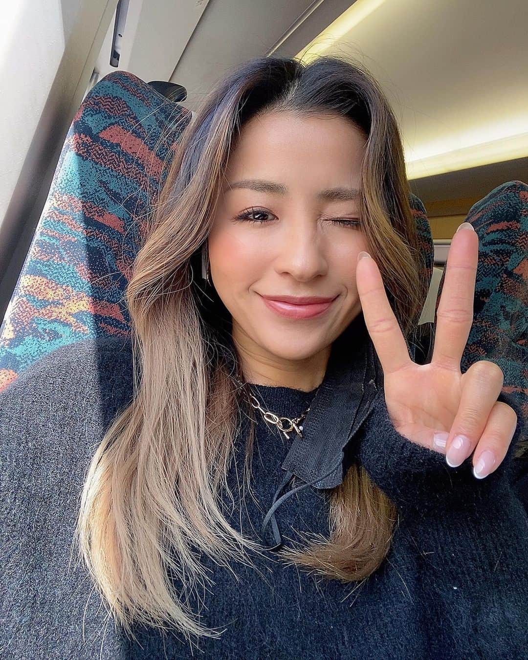 MIYAのインスタグラム：「𝟷 𝚝𝚘 𝟹﻿ ⁇?  ﻿ #happiness #mood #love #selfie」