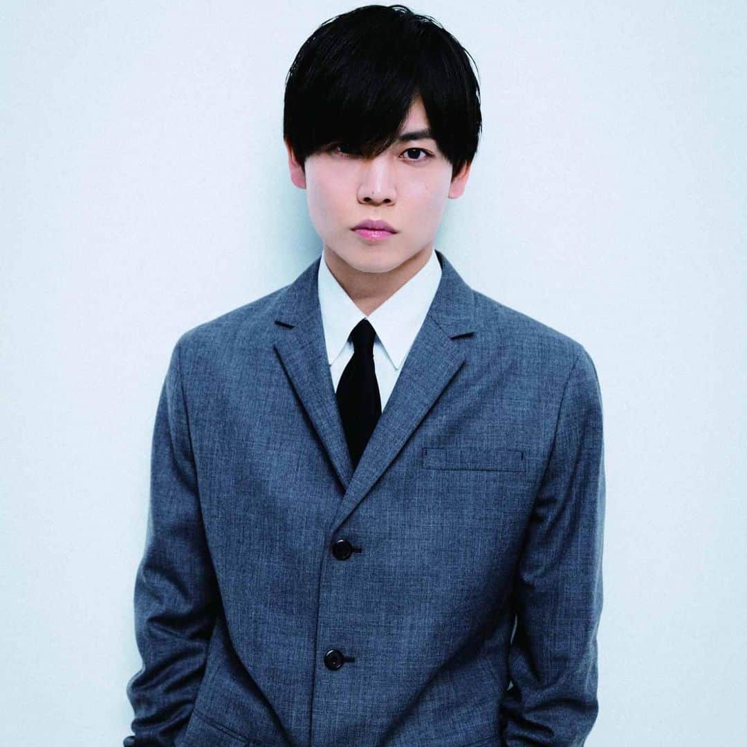 岩岡徹のインスタグラム：「MEN'S CLUB 4月号　本日発売です😌🕴 @mensclub.snap」
