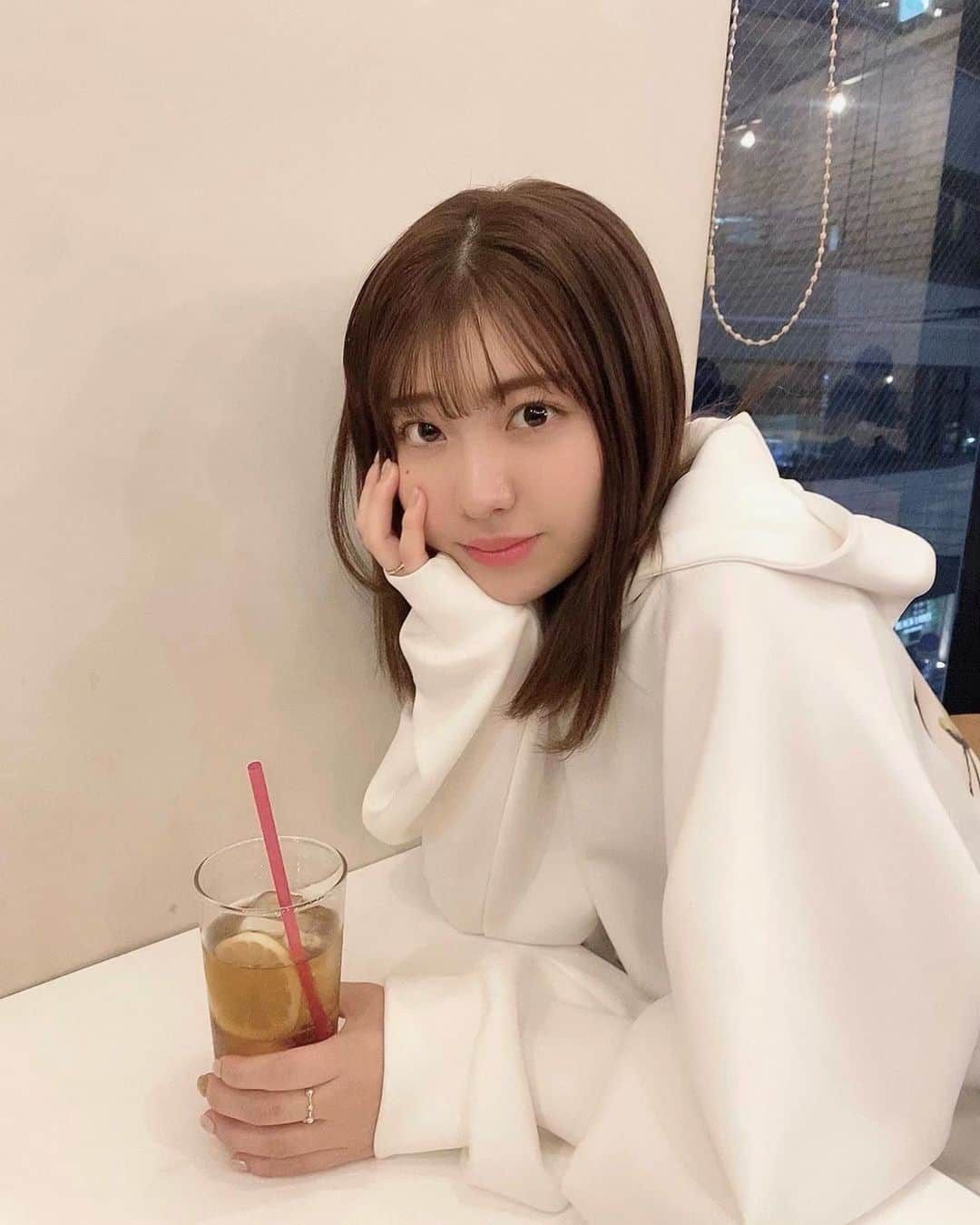 小玉梨々華のインスタグラム：「👩🏻🍹」