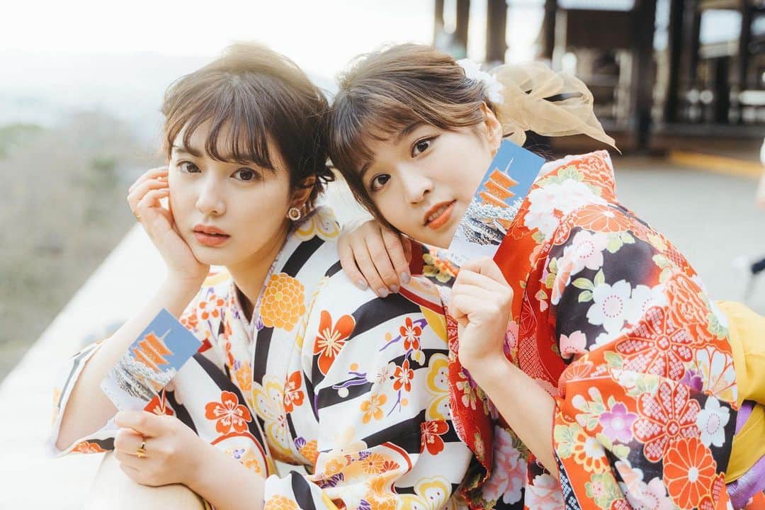 のインスタグラム：「みゆまよ 卒業アルバム 良い写真がいっぱい！！！ 愛！！！！！  写真 @film_adk  着物 @rikawafuku_kyoto」