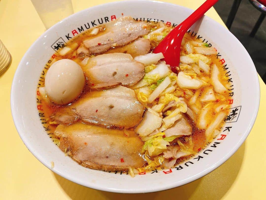 流川楓のインスタグラム：「道頓堀の神座🍜 東京と違いがあるのだと思うけど、まぁ分からなかった。二日酔いすぎて笑 ダイエットします🐷 #定期あげ」