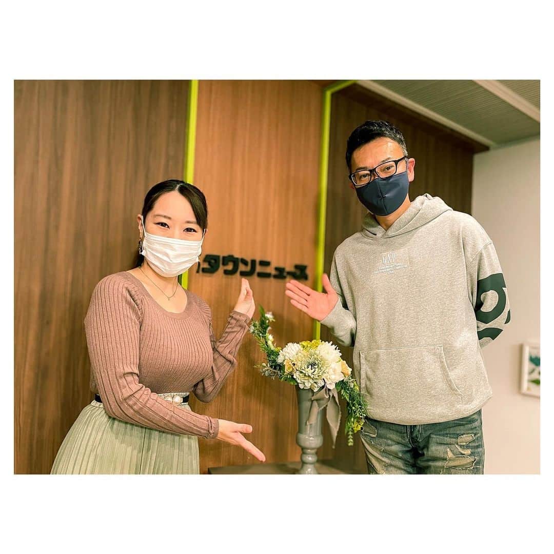 元木行哉のインスタグラム：「今日は番組ナレーションのお仕事で、何年ぶりだろう、ラジオのパーソナリティやMC・リポーターとして活躍している瀬来未央ちゃんと再会。﻿ メガネずれとるけどね笑﻿ ﻿ #Kビジョン #エフエム山口 #瀬来未央 #元木行哉 #萌サミ」