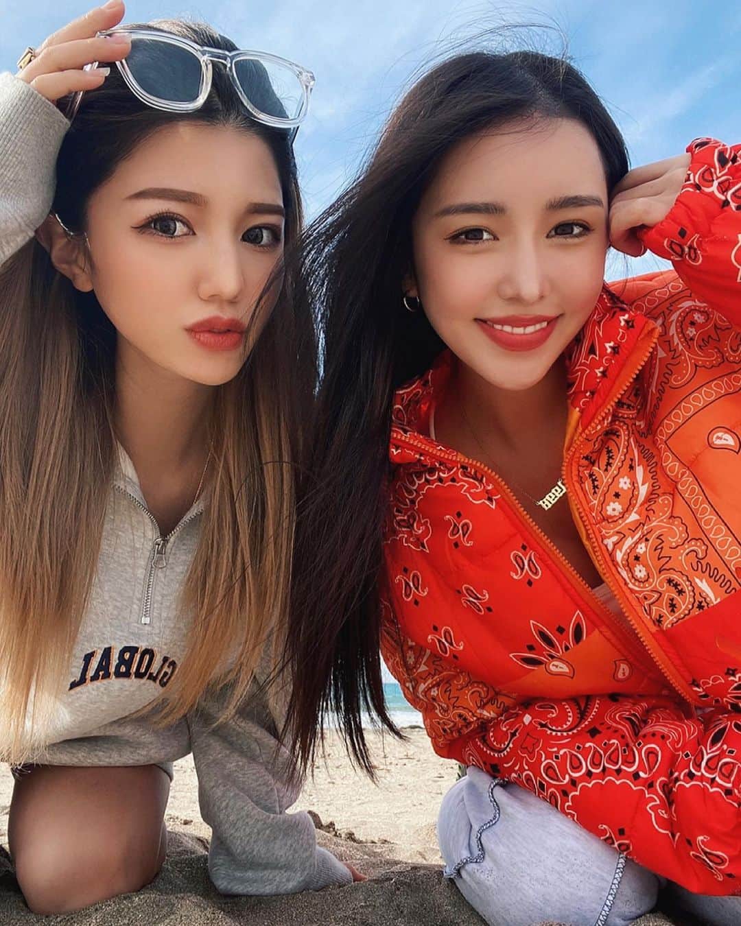 きこのインスタグラム：「ビタンミン先輩と海🧡*  ビタンミン先輩といると笑ってばっかり 流石ビタンミン先輩🌈 、 、 #うちの友達 #ビタミン葉月」