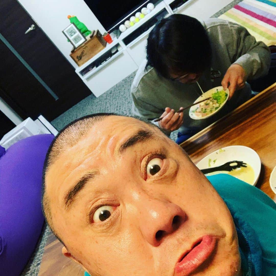 山本圭壱さんのインスタグラム写真 - (山本圭壱Instagram)「けいちょんパスタ 完成 そして実食  けいちょんとマツ」2月25日 20時56分 - yamamogt