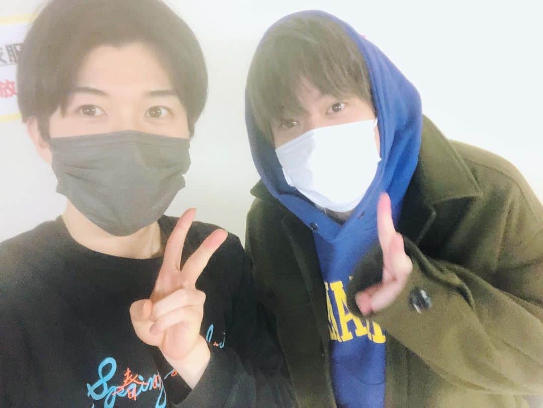 のインスタグラム：「上林役のブッキー  いい奴。本当に。 ブッキーがひたむきに頑張ってる姿見てると、ケツを叩かれている気分になります笑  最後まで駆け抜けよう😊」