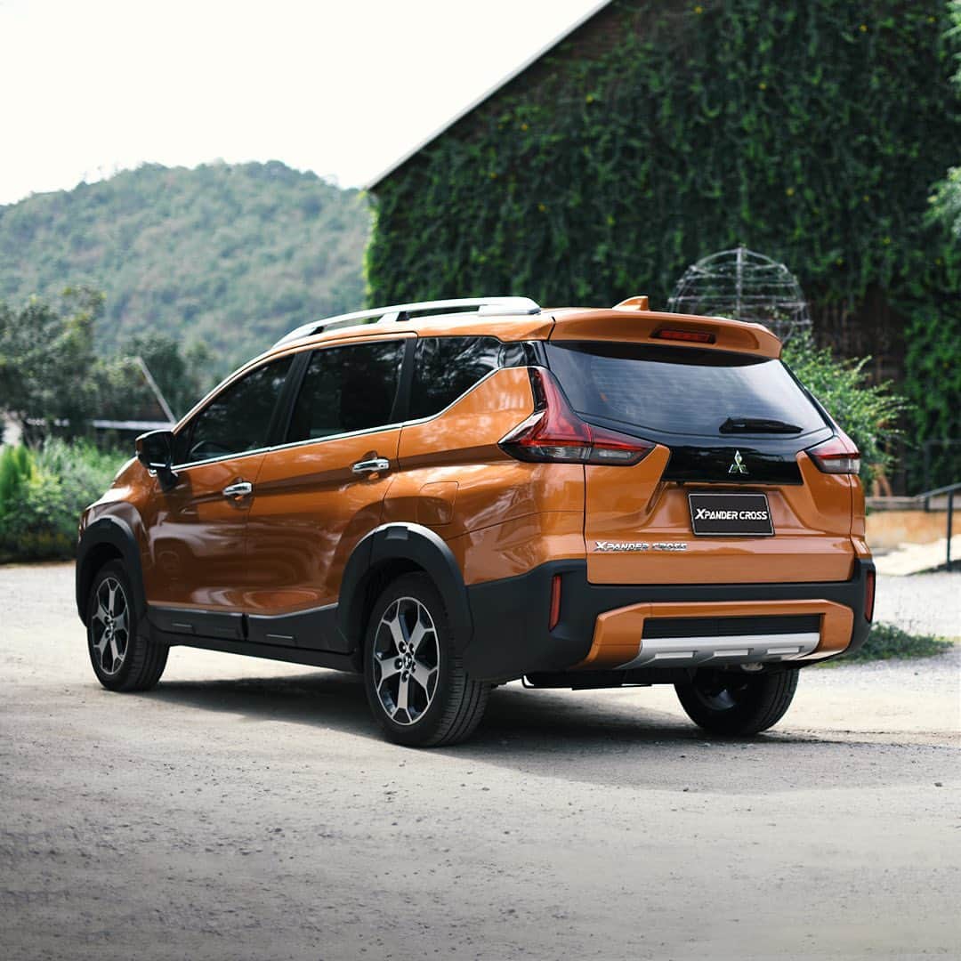 Mitsubishi Motors Thailandのインスタグラム：「เปลี่ยนทุกวันธรรมดาให้เป็นวันที่ใช่ในแบบของคุณ ไปกับ New Mitsubishi Xpander Cross สี Sunrise Orange  #MitsubishiMotorsThailand #MitsubishiMotors #XpanderCross #อีกขั้นกับSUVที่เป็นคุณ #travel #trip #adventure #naturelovers」