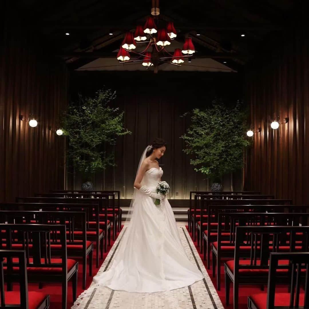 The KAMAKURA WEDDINGのインスタグラム：「ご家族の節目の結婚式。諦めて欲しくないから、『萬屋本店』では期間限定で挙式プランをスタートします。」