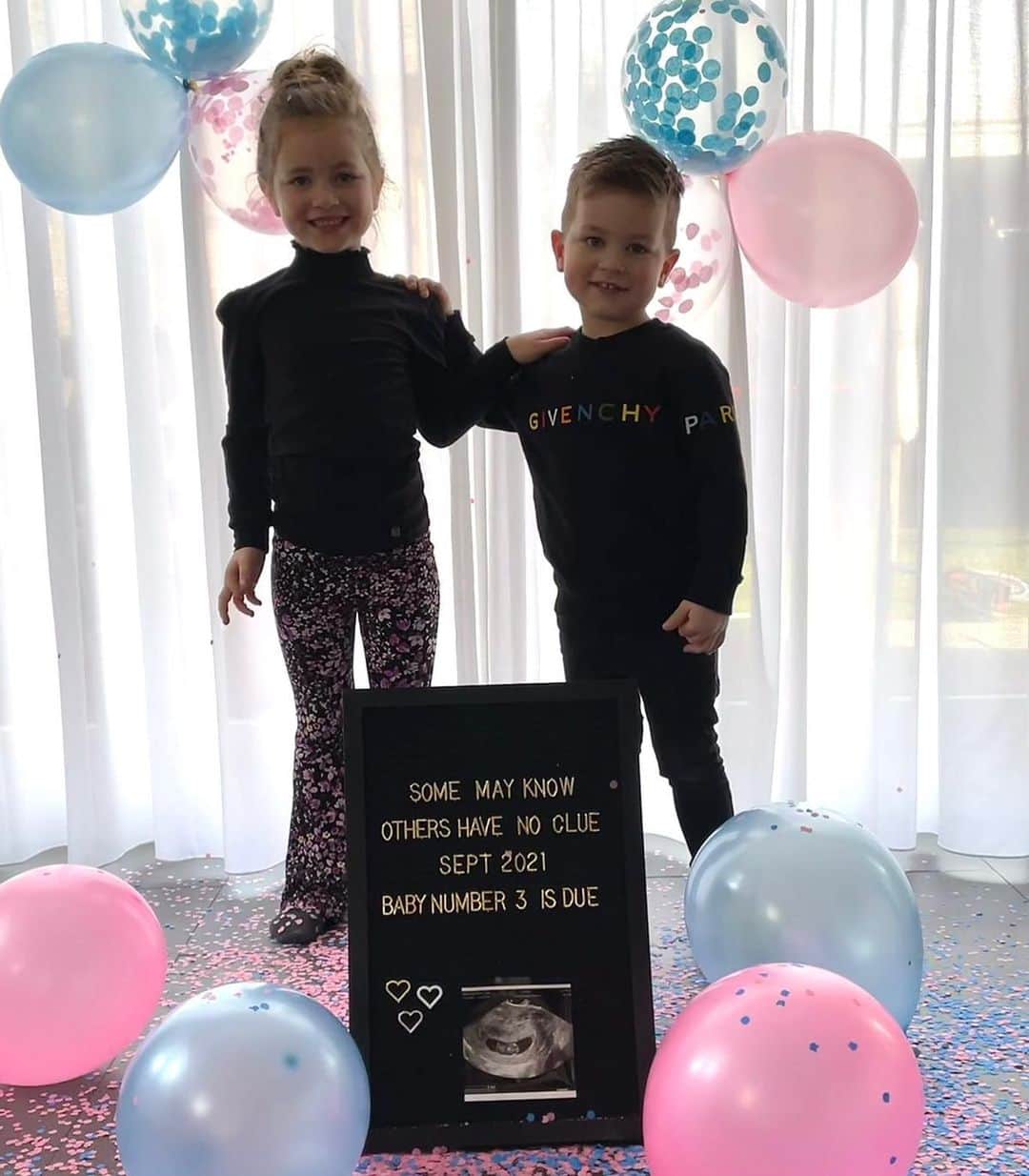 エルウィン・ムルダーのインスタグラム：「👶🏻👶🏻👶🏻」
