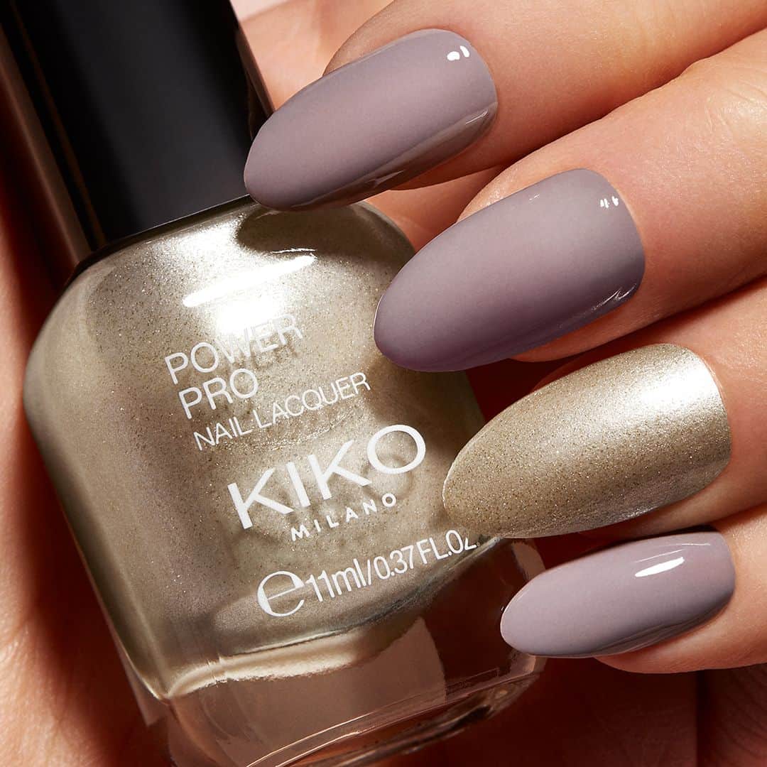 KIKO MILANOさんのインスタグラム写真 - (KIKO MILANOInstagram)「What are your thoughts on this grey and gold colour combination? 💅🏼 Shop our New Power Pro Nail Lacquers for a salon-quality finish that lasts for up to 7 days. New Power Pro Nail Lacquer 12-14」2月25日 21時30分 - kikomilano