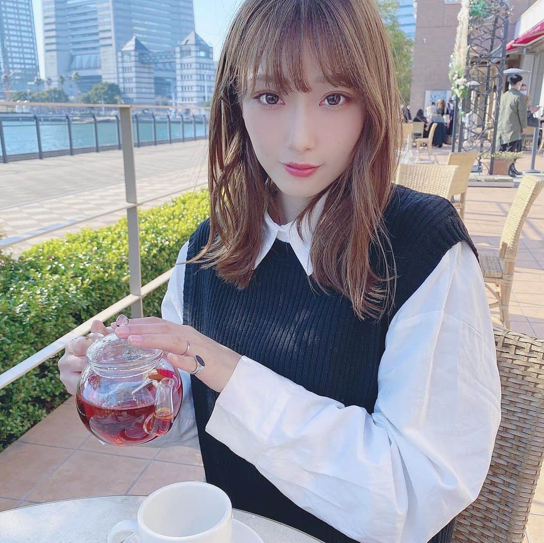 のインスタグラム：「ポカポカな日は外で紅茶でも飲みながらゆっくりしたい☕️」