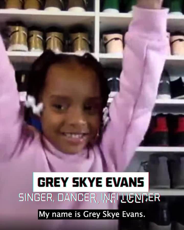 のインスタグラム：「A superstar in the making 🤩  Grey Skye Evans (@thisisgreysworld) is a multi talented 6-year old sneakerhead, fashionista, rapper, and dancer shaping the future of sneaker culture. We celebrate her journey on The Sole list.」