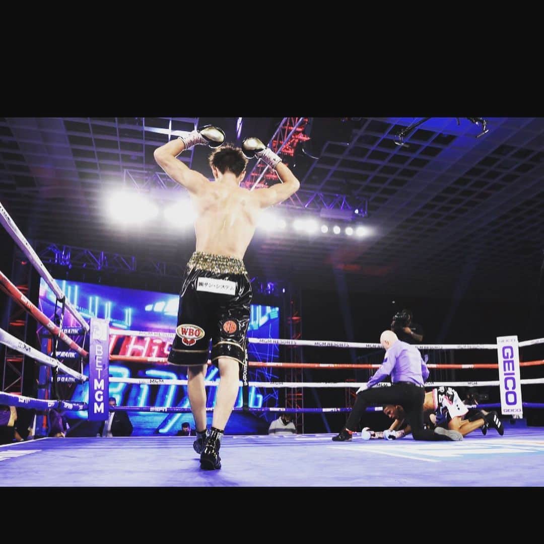 土屋修平さんのインスタグラム写真 - (土屋修平Instagram)「一生モノのネタができた。  一生恨みます。とお伝えした。笑  #中谷正義 #felixverdejo  #vasiliylomachenko  #boxing」2月26日 7時41分 - shuhei_exb