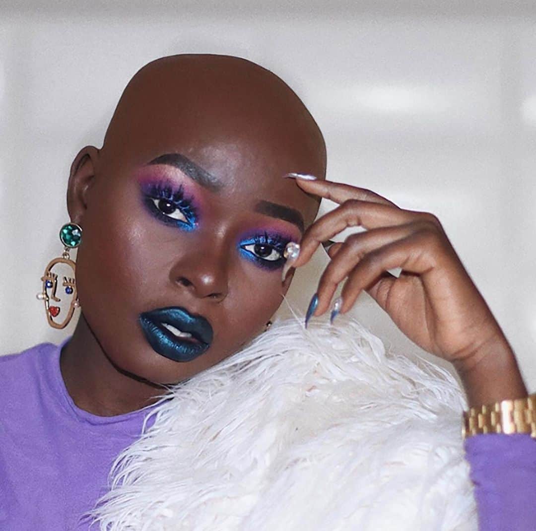 People Magazineさんのインスタグラム写真 - (People MagazineInstagram)「While growing up in Nigeria, Shalom Blac's life was forever changed when she was horrifically burned in a kitchen accident. Years later — after struggling to accept her new appearance and relying heavily on makeup — Blac moved to the U.S., where she found comfort and confidence in the vlogging community. Now 25, Blac has a combined 2.3 million followers and is opening up to PEOPLE about her journey to self-love, why representation is crucial across all industries and how being the best version of yourself will take you far. 💕 Tap the bio link for her story. 📷: Courtesy Shalom Blac」2月26日 8時01分 - people