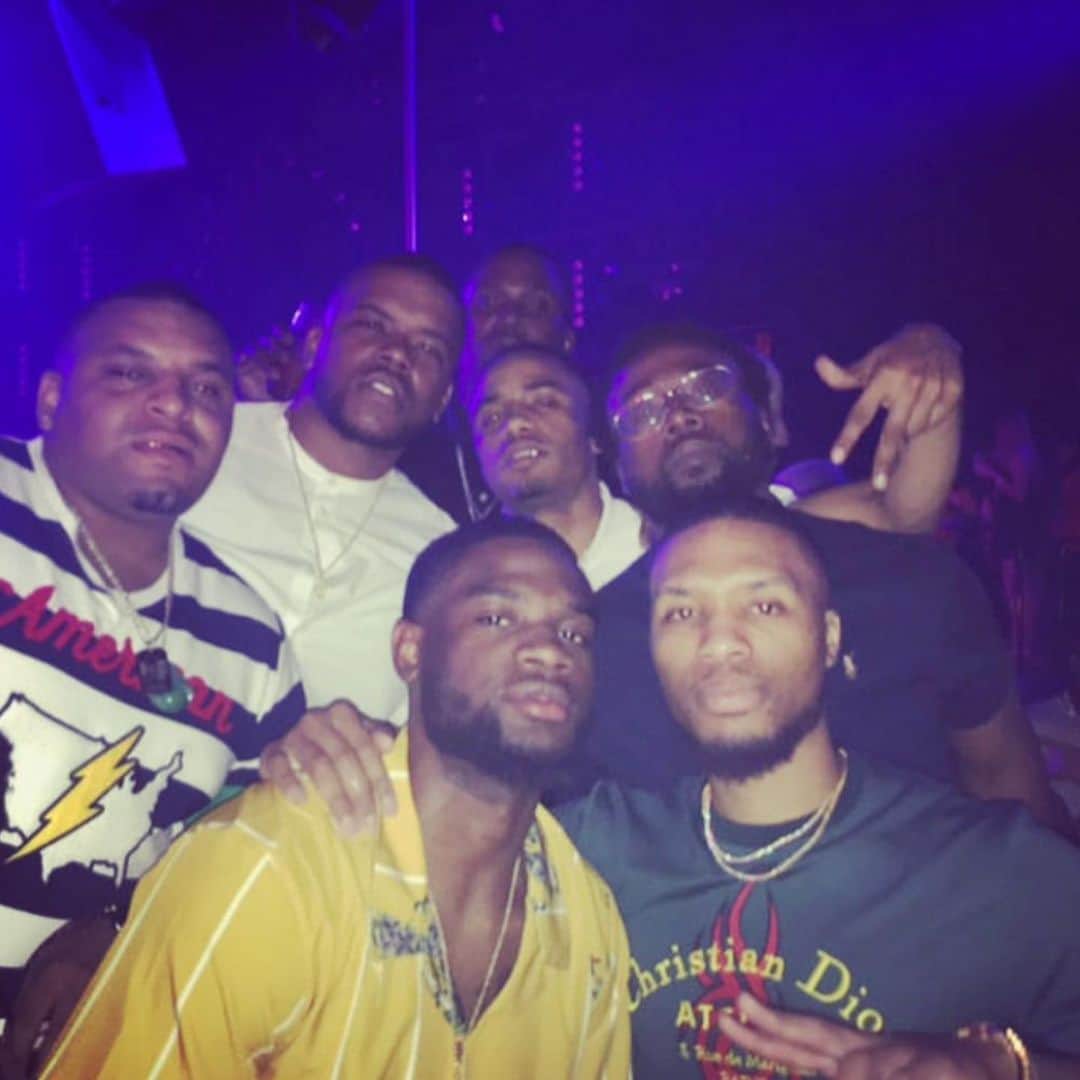 デイミアン・リラードのインスタグラム：「Lost my cousin and my Potna in the same day... smh 21’ off to a fucked up start ...   Rest easy my cousin Free and my boy Scoob 🙏🏽」