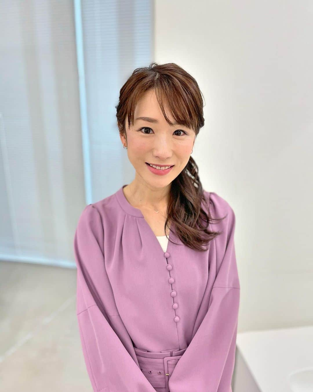 堂真理子さんのインスタグラム写真 - (堂真理子Instagram)「おはようございます！ 昨日の「ワイド！スクランブル」の衣装は、  ☆ブラウス,パンツ… #TONAL ☆アクセサリー… #starjewelry  でした😊今日もピックアップコーナーを担当予定です❣️ よろしくお願いします✨  　#大下容子ワイドスクランブル  #ワイドスクランブル　#ニュース　#テレビ朝日　#堂真理子　#アナウンサー　#アナウンサー衣装」2月26日 8時16分 - mariko_do