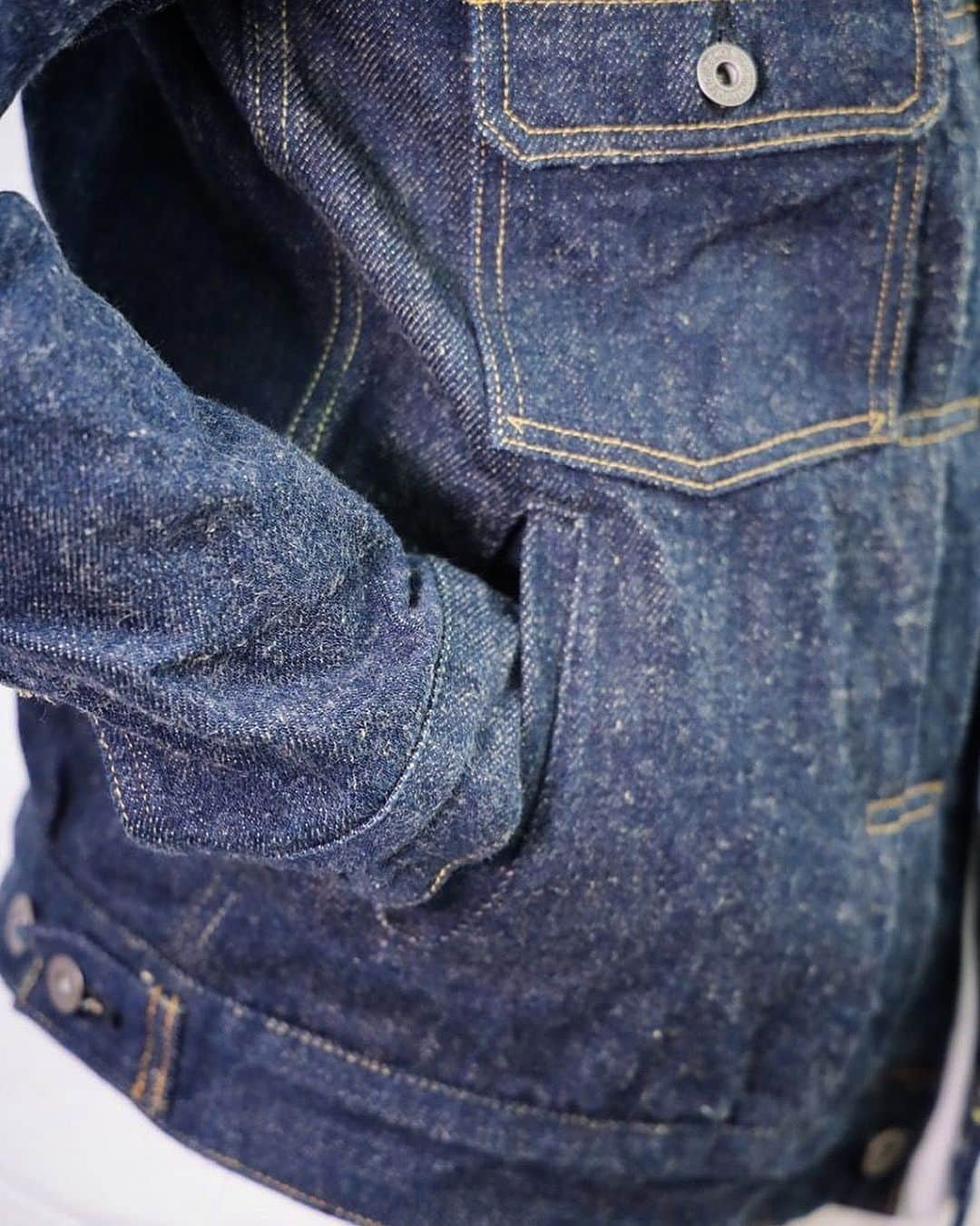 Denimioさんのインスタグラム写真 - (DenimioInstagram)「Dropping soon. #onidenim brings the heat   #Denimio #denim #denimhead #denimfreak #denimlovers #jeans #selvedge #selvage #selvedgedenim #japanesedenim #rawdenim #drydenim #worndenim #fadeddenim #menswear #mensfashion #rawfie #denimporn #denimaddict #betterwithwear #wabisabi」2月25日 23時52分 - denimio_shop