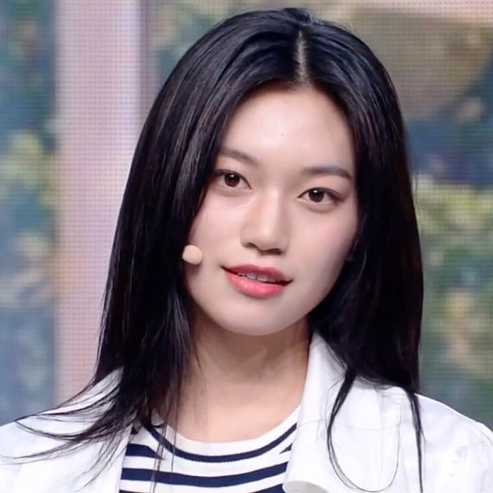 キム・ドヨンのインスタグラム：「210225 Into The New World Doyeon cut」