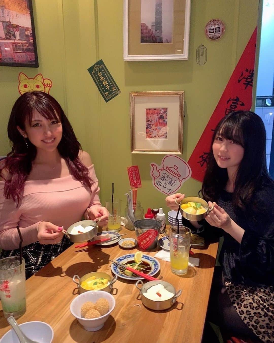 神谷麻美さんのインスタグラム写真 - (神谷麻美Instagram)「すずのんと#台湾料理 💖🇹🇼✨ 美味しかったし、楽しかったぁ💗✨   #台北餃子チィチィ  #棒餃子」2月26日 0時10分 - asamice428