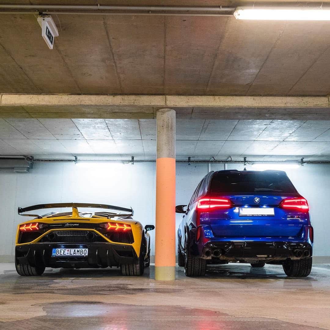 CarsWithoutLimitsさんのインスタグラム写真 - (CarsWithoutLimitsInstagram)「Who else likes @bee_svj’s X5M & SVJ ?? 🚙🏎 #CarsWithoutLimits #X5M #AventadorSVJ」2月26日 0時20分 - carswithoutlimits
