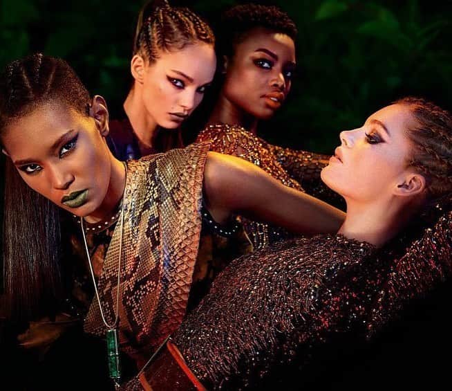 ValGarlandのインスタグラム：「#Hunnies 💥💥💥💥  BALMAIN X L'ORÉAL by @Nicobustos @Juliencalot @zak_ybs  @IAmMariaBorges @Ysaunnybrito @TheLumaGrothe  @AlexinaGraham  Make Up @thevalgarland  Hair @StephaneLancien  Set design @sir_arnaud_laurens   #Loreal #Balmain #ValGarland」