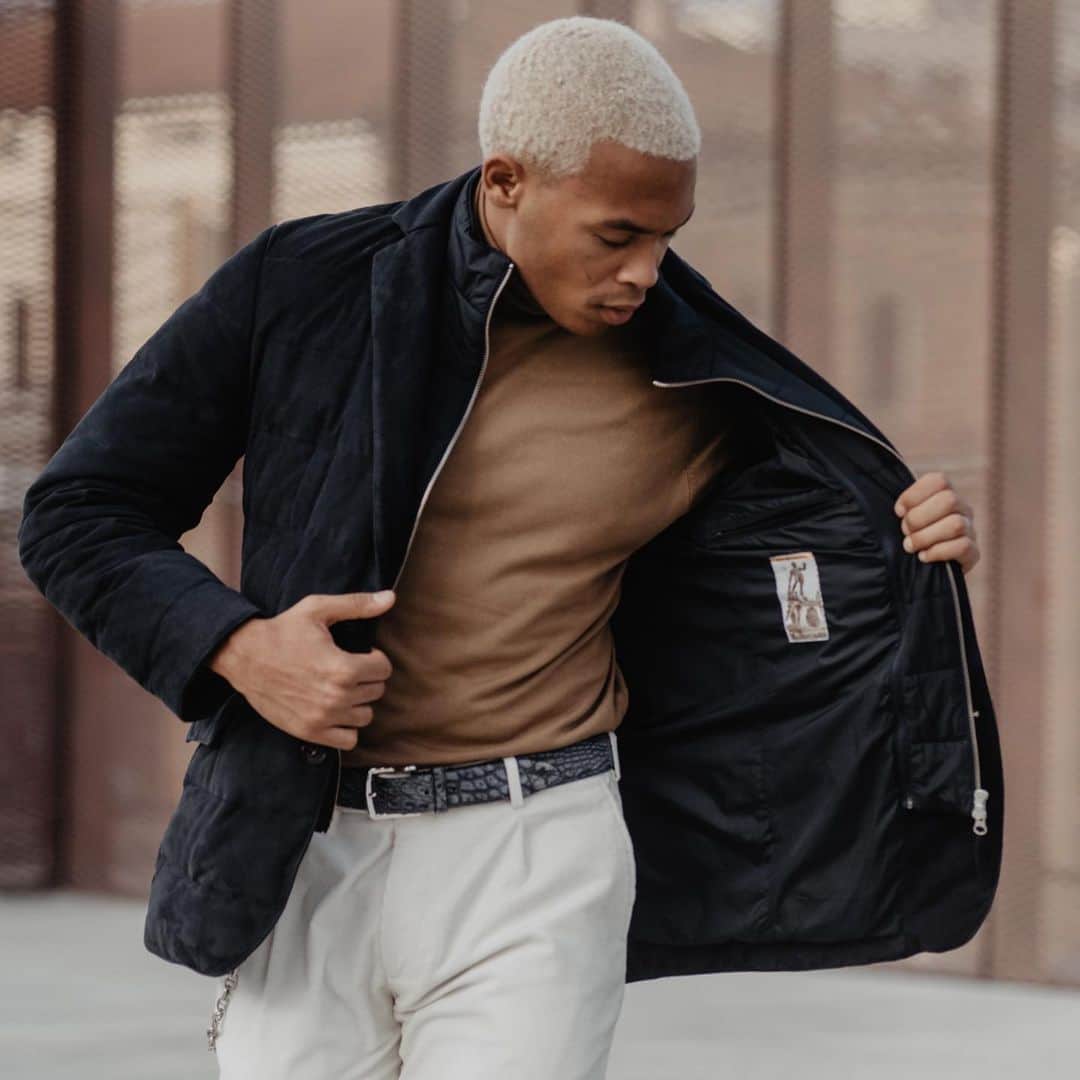 アンドレアダミーコのインスタグラム：「Suede WaterRepellent  #andreadamico #leatherjacket  #genuineleather」