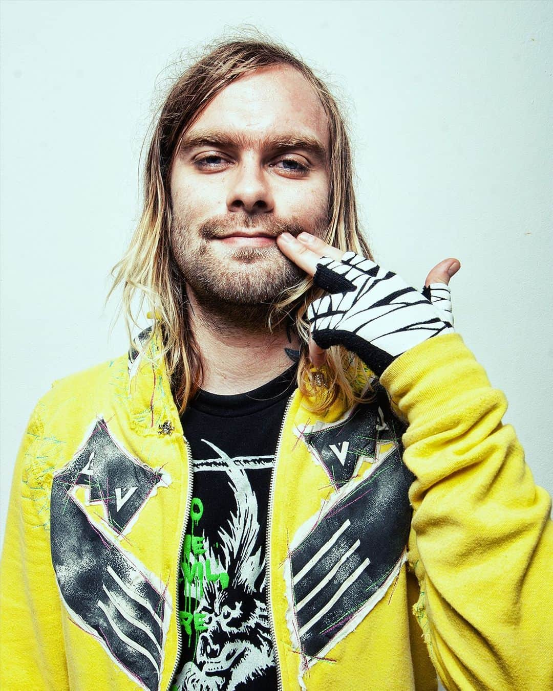 Kerrang!さんのインスタグラム写真 - (Kerrang!Instagram)「Happy 39th birthday today to Bert McCracken! 🎉 What's your all-time favourite song by The Used? 🙌 ⠀⠀⠀⠀⠀⠀⠀⠀⠀ 📸: @paulharries ⠀⠀⠀⠀⠀⠀⠀⠀⠀ @theused #kerrang #kerrangmagazine #theused #bertmccracken #inloveanddeath #liesfortheliars #thecanyon #rock #altrock #alternativerock」2月26日 1時29分 - kerrangmagazine_