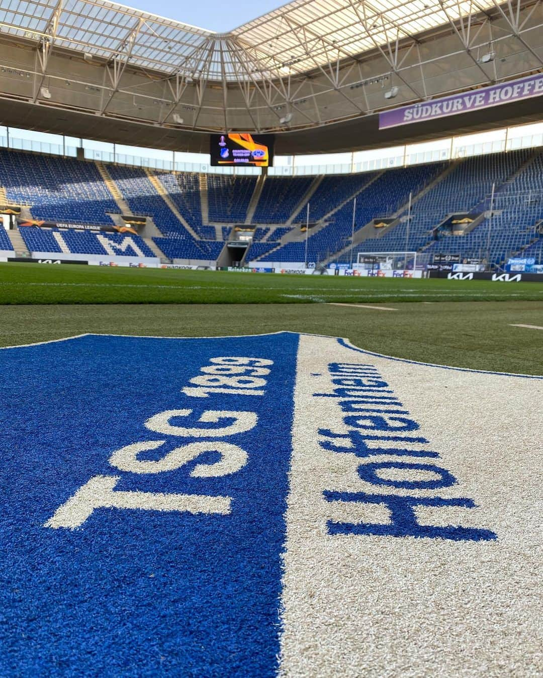 TSG1899ホッフェンハイムさんのインスタグラム写真 - (TSG1899ホッフェンハイムInstagram)「Our TEAM tonight 💫 SWIPE ⬅️ LINE-UP! #tsgmfk #uel #europaleague #tsg」2月26日 1時40分 - tsghoffenheim