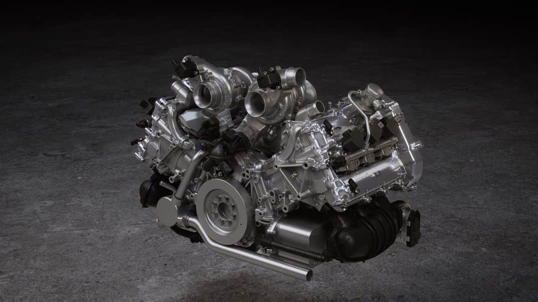 McLaren Automotiveのインスタグラム：「“Our all-new V6 engine is compact, light, powerful and extremely efficient, delivering the drama and excitement you expect from a McLaren supercar.”​  Richard Jackson, Head of Powertrain, McLaren Automotive​ #McLarenArtura」