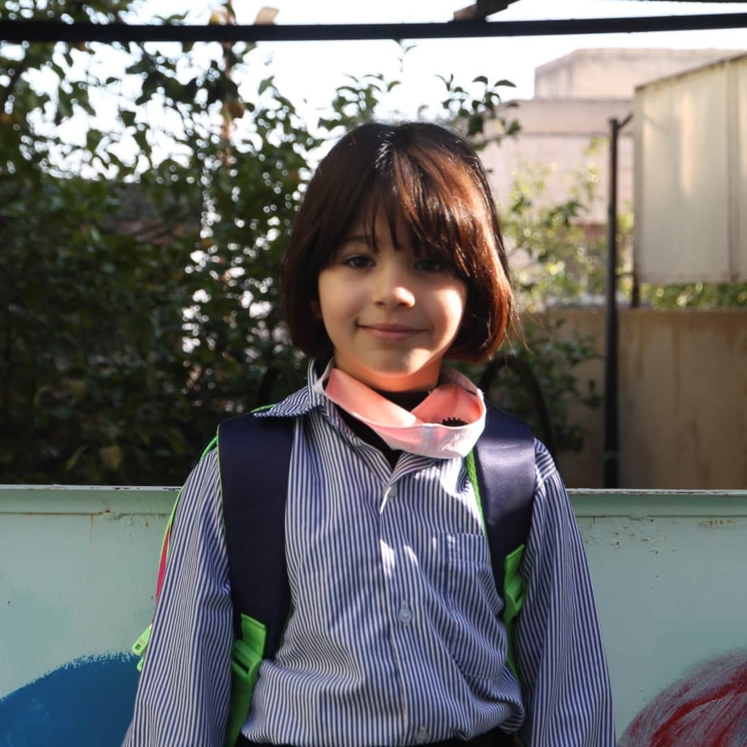unicefさんのインスタグラム写真 - (unicefInstagram)「“I love my school and teacher a lot,” says five-year-old Jana from Jordan on her first day back in class.  UNICEF is working to provide every child with the best start to their education. In Jordan, we’re supporting the most vulnerable families with cash transfers to enrol their children in kindergarten as in-person learning resumes during COVID-19.  © UNICEF Jordan/Basel Al-Smadi」2月26日 1時45分 - unicef