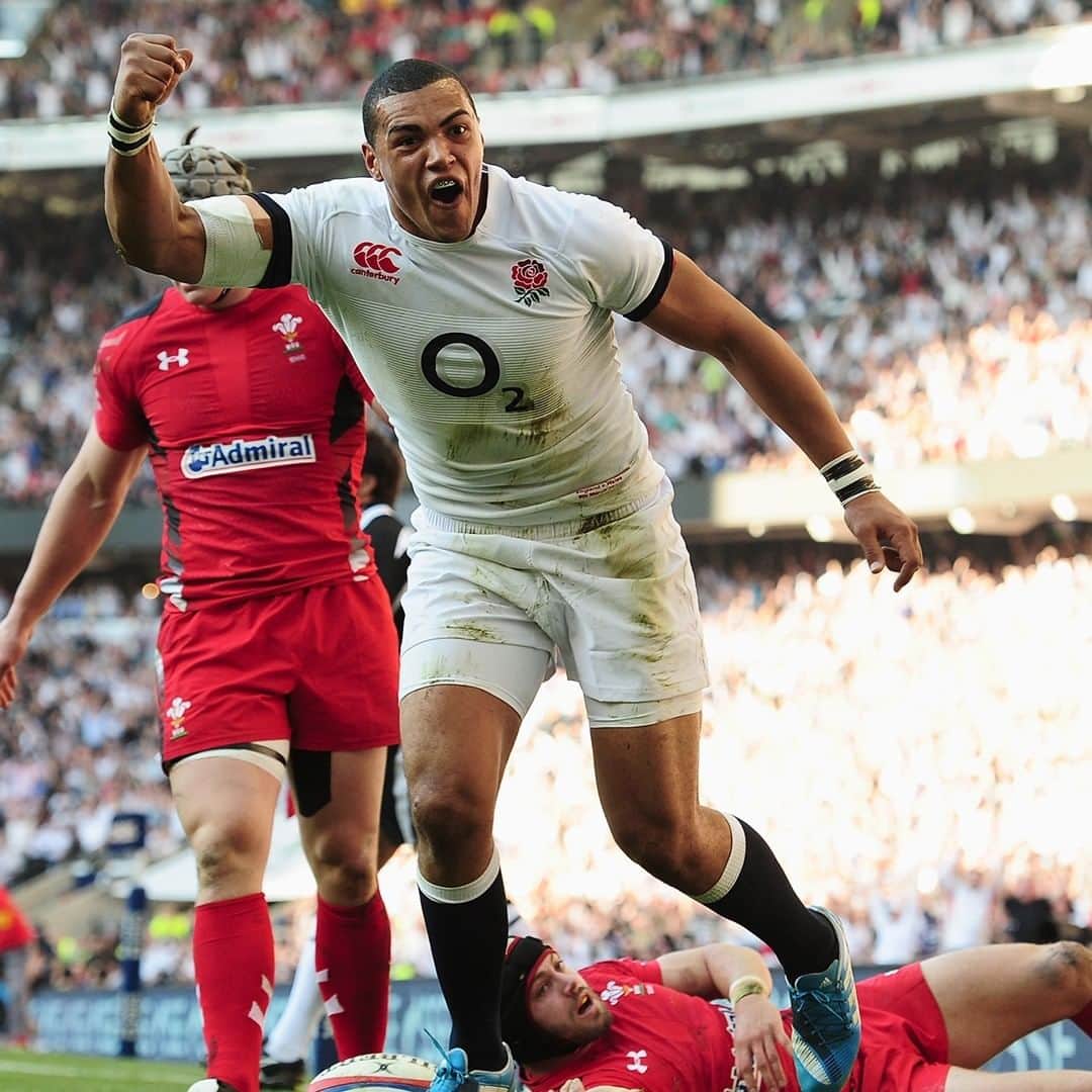 のインスタグラム：「His first try at Twickenham for England ✔️ In front of 82,000 people ✔️ What a moment for @lutherburrell in 2️⃣0️⃣1️⃣4️⃣   #WALvENG」