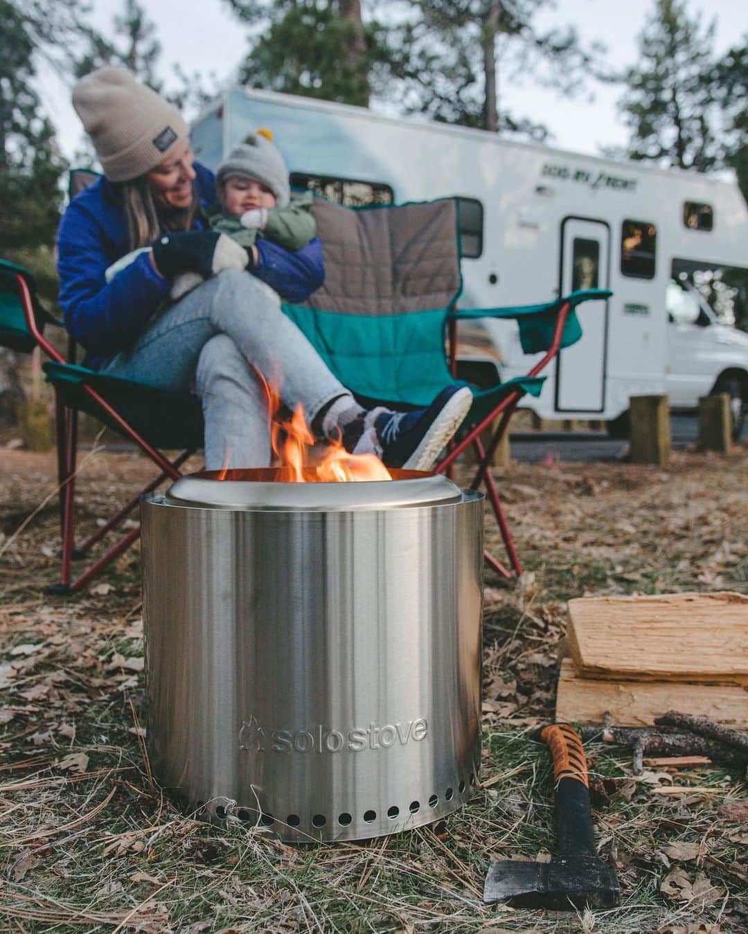 ケルティさんのインスタグラム写真 - (ケルティInstagram)「Did someone say camping season? Don't let the cold fool you, spring is just one month away! We've teamed up with some amazing brands to help you get stoked (🔥- literally) for your first spring camping trip.⁠  Winner will Receive:⁠ 🚐$500 in travel from @cruiseamericarv⁠ ♨️Ranger Fire Pit and Sticks from @solostove⁠ 👟$150 gift card from @heydudeshoes⁠ 🪑🪑Love Seat from yours truly, @keltybuilt⁠  To enter:⁠ ⁠ 1. Like the photo⁠ 2. Follow all brands @cruiseamericarv, @solostove, @heydudeshoes, @keltybuilt⁠ 3. Tag all your family adventure friends (1 tag per comment, unlimited entries)⁠   Giveaway ends on 2/28 11:59 PST⁠  *Note the Cruise America RV gift card is good for 2 years, so you will be able to take your trip when you feel safe to do so!⁠ **This contest is in no way sponsored by Instagram and is only open to entries within the continental US.⁠   📸@boundlesscreators」2月26日 2時06分 - keltyusa
