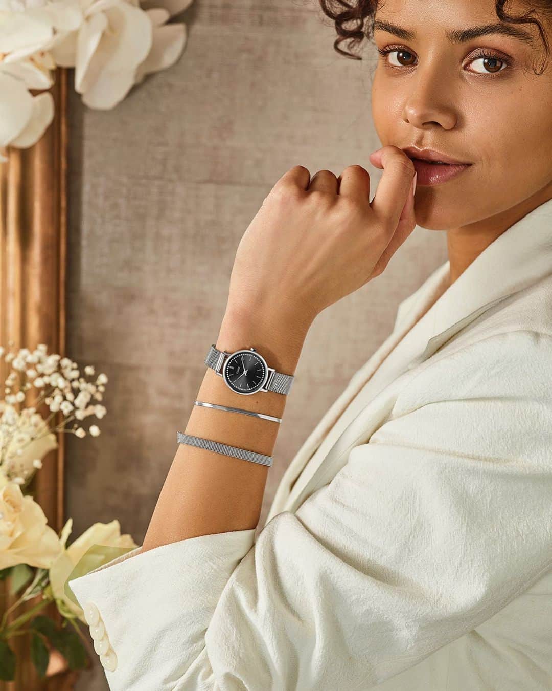 CLUSEさんのインスタグラム写真 - (CLUSEInstagram)「Some of you have been asking for smaller dials ✨💙 Our Boho Chic Petite is the answer! Explore the newest models now #CLUSE #CLUSEclub  . . . . . #springlook #springfashion #womenswatch #instawatch #watchesofinstagram #minimalwatches #timepiece #watchdial #ladieswatch #affordablewatches #ootdwatch #accessoriesforwomen #accessoryoftheday #effortlesstyle #minimalstyle」2月26日 2時23分 - cluse