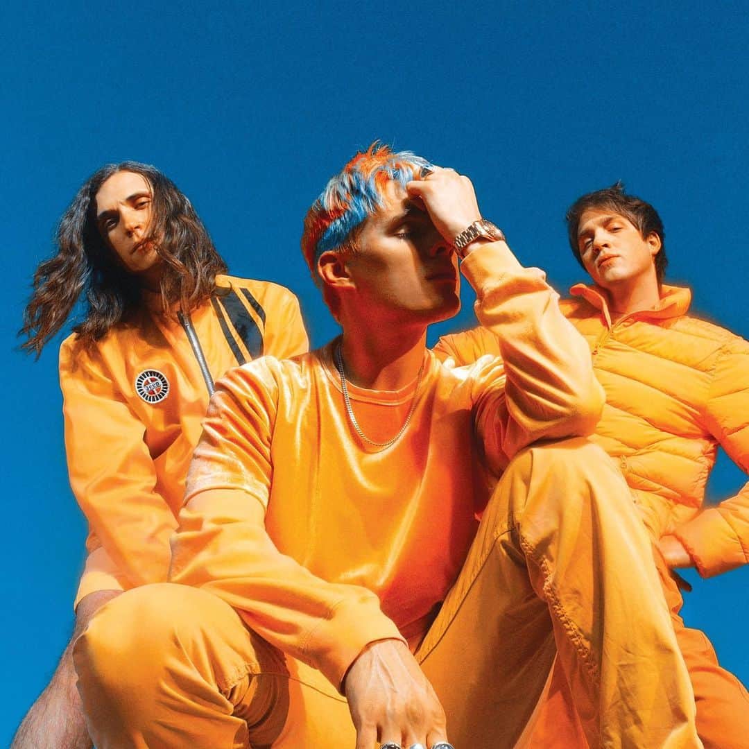 Kerrang!さんのインスタグラム写真 - (Kerrang!Instagram)「Waterparks have announced the title, release date and shared the cover for their upcoming fourth studio record, Greatest Hits 🙌 And no - it's not a compilation album! Read about it now at the link in bio 🔗  ⠀⠀⠀⠀⠀⠀⠀⠀⠀ @waterparks #kerrang #kerrangmagazine #waterparks #greatesthits #rock #poprock #poppunk」2月26日 2時25分 - kerrangmagazine_