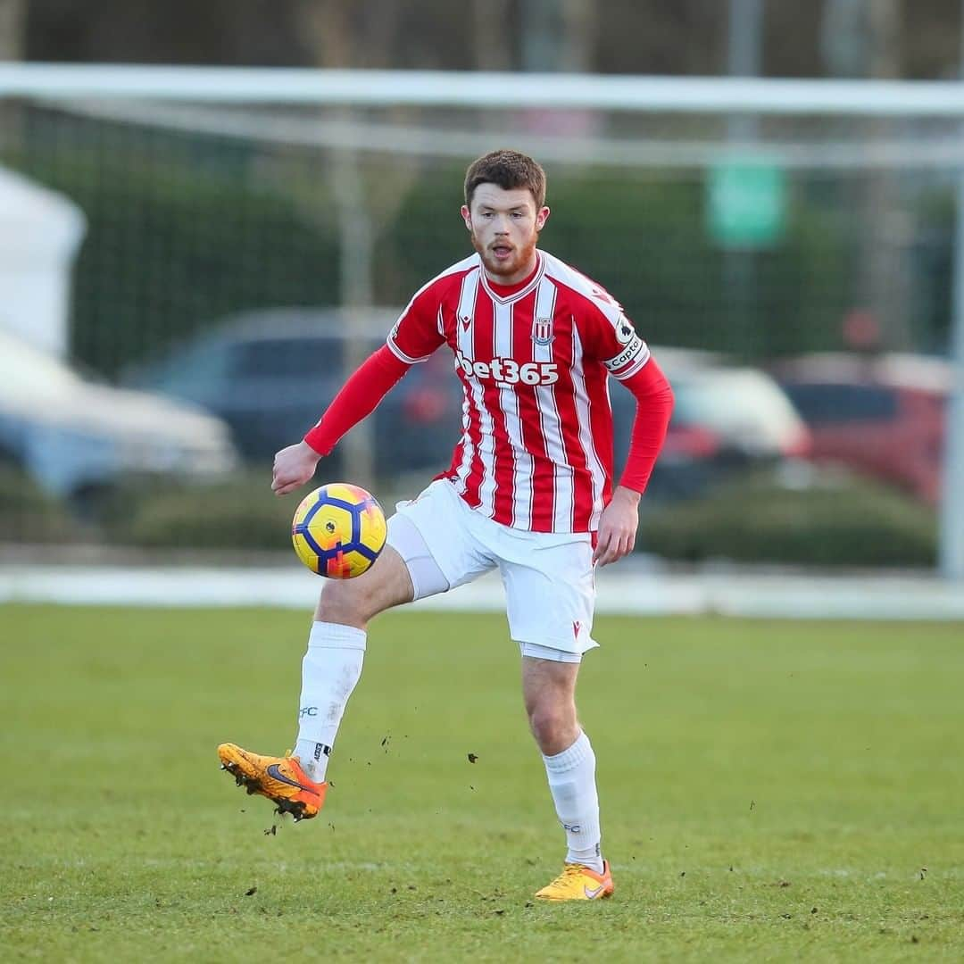 ストーク・シティFCさんのインスタグラム写真 - (ストーク・シティFCInstagram)「📝 Will Forrester and Connor Taylor have today signed 18-month contract extensions at Stoke City. #SCFC 🔴⚪️」2月26日 2時45分 - stokecity