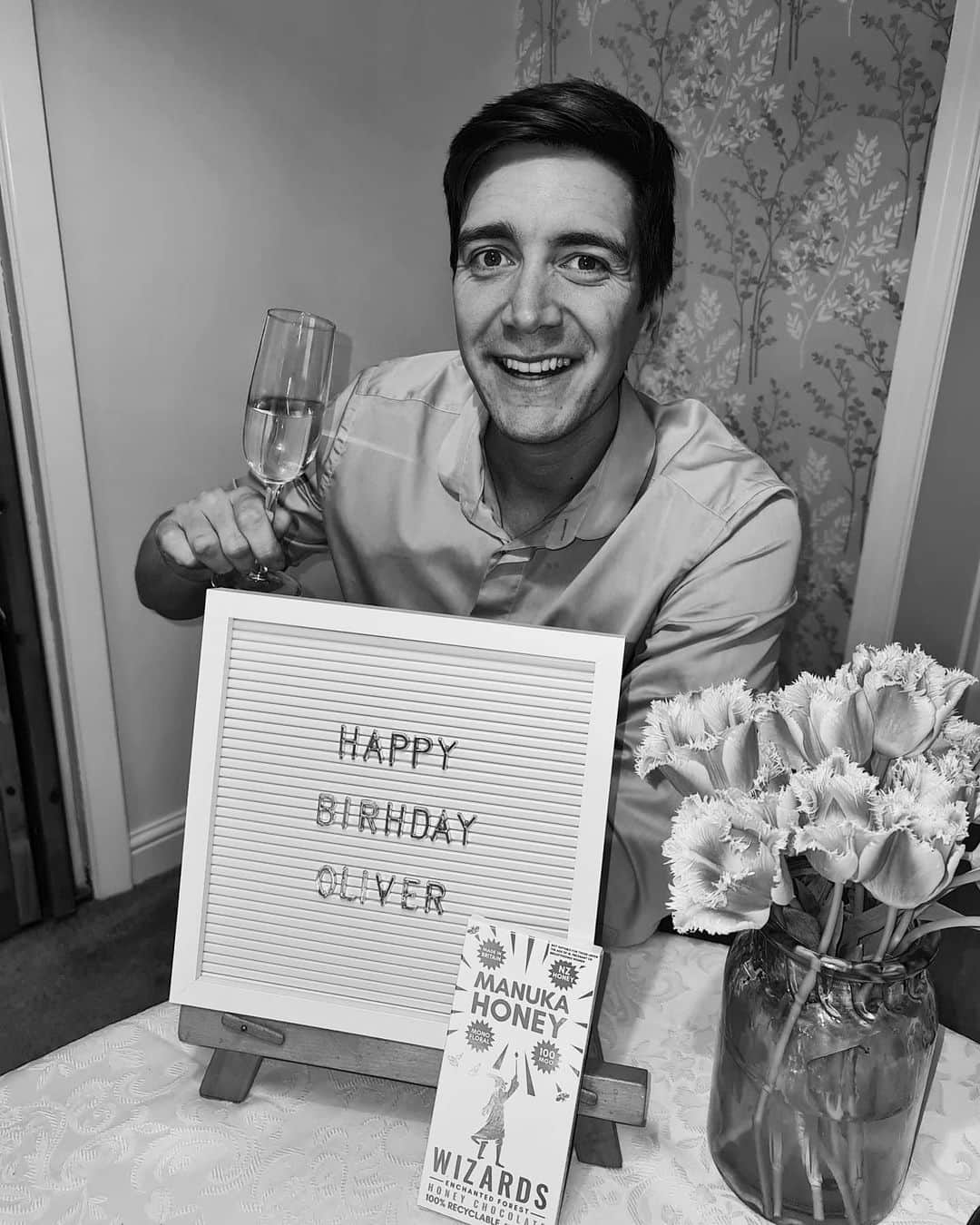 オリバー・フェルプスのインスタグラム：「Thanks for all the birthday wishes everyone. Bubbly, chocolates... these lockdown birthdays aren't all bad. #thankyou #actyourshoesizenotyourage #wizardsmagic」